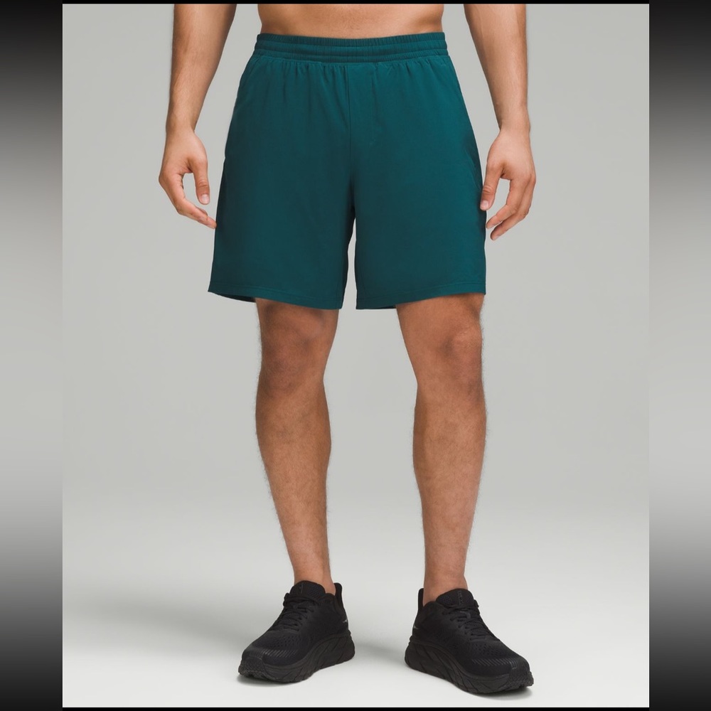 MENS LULULEMON SHORTS/XL/EUC